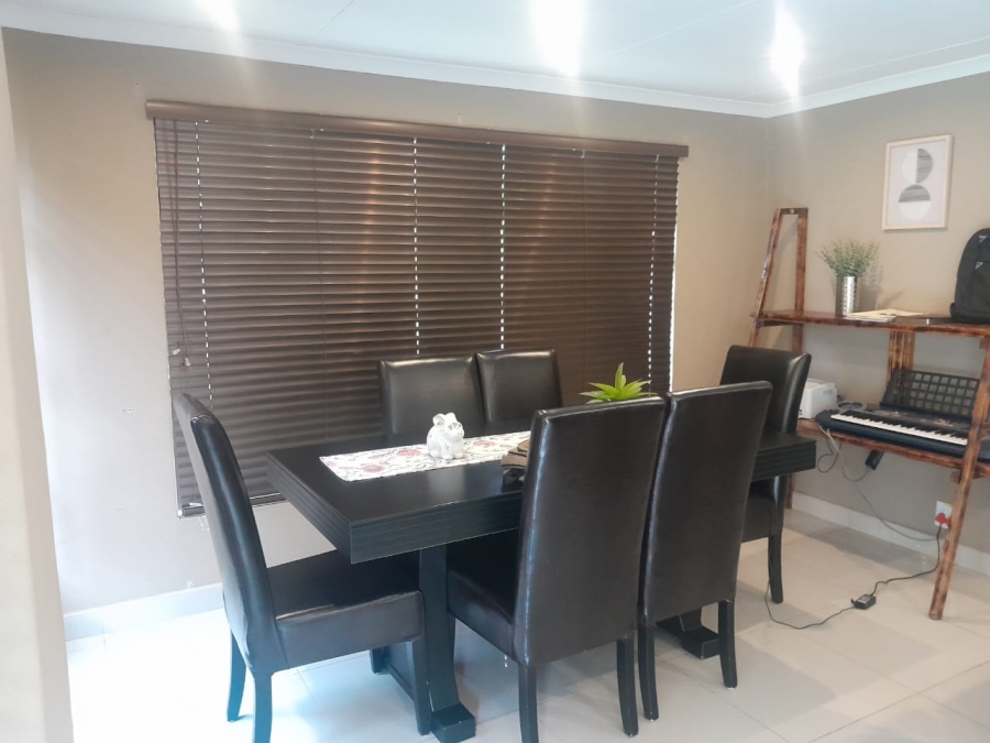3 Bedroom Property for Sale in Safari Gardens North West